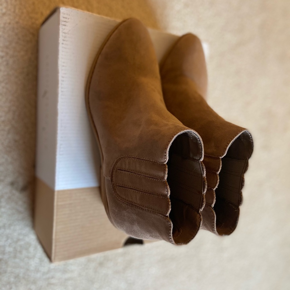 Ankle Boot | Block Heel - Picture 2 of 10